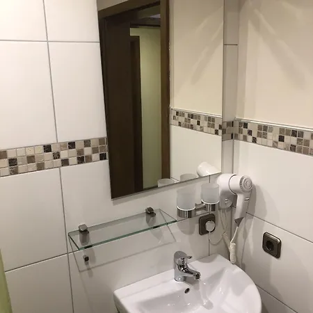 - Restaurant Schuetzenhof Otel