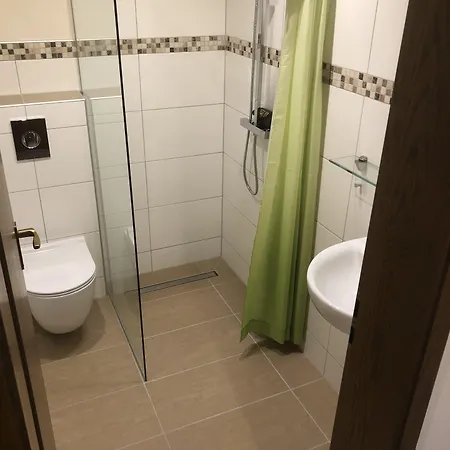 - Restaurant Schuetzenhof Ulmbach